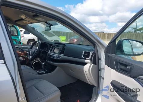 2015 Toyota Highlander Le Plus V6 из США, поврежденный, VIN 5TDZKRFHXFS102852